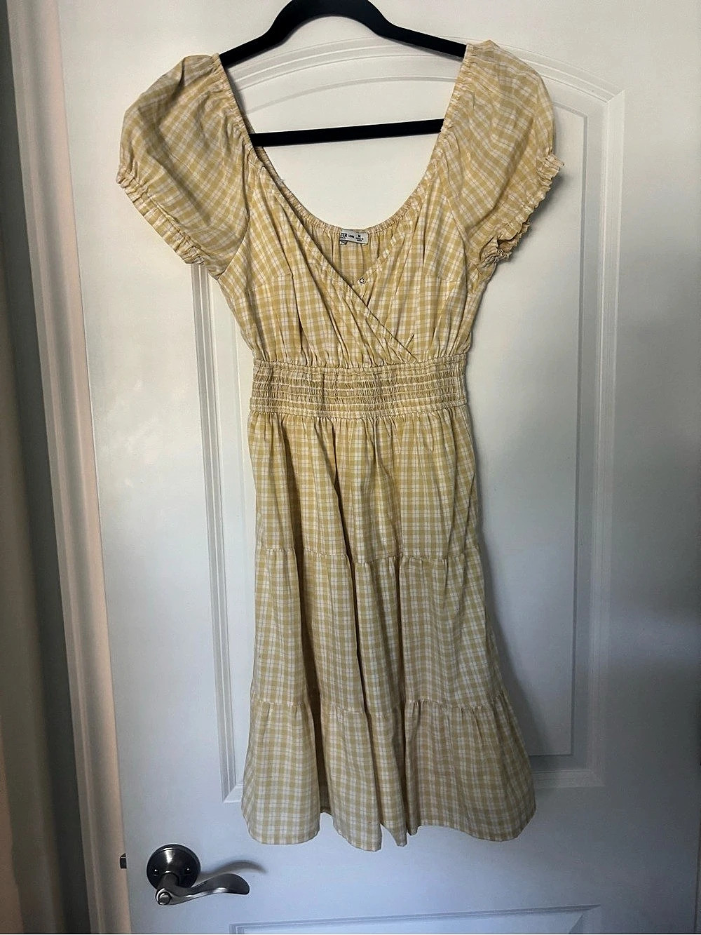 Hollister Gingham Midi Dress in Yellow & White Size Medium